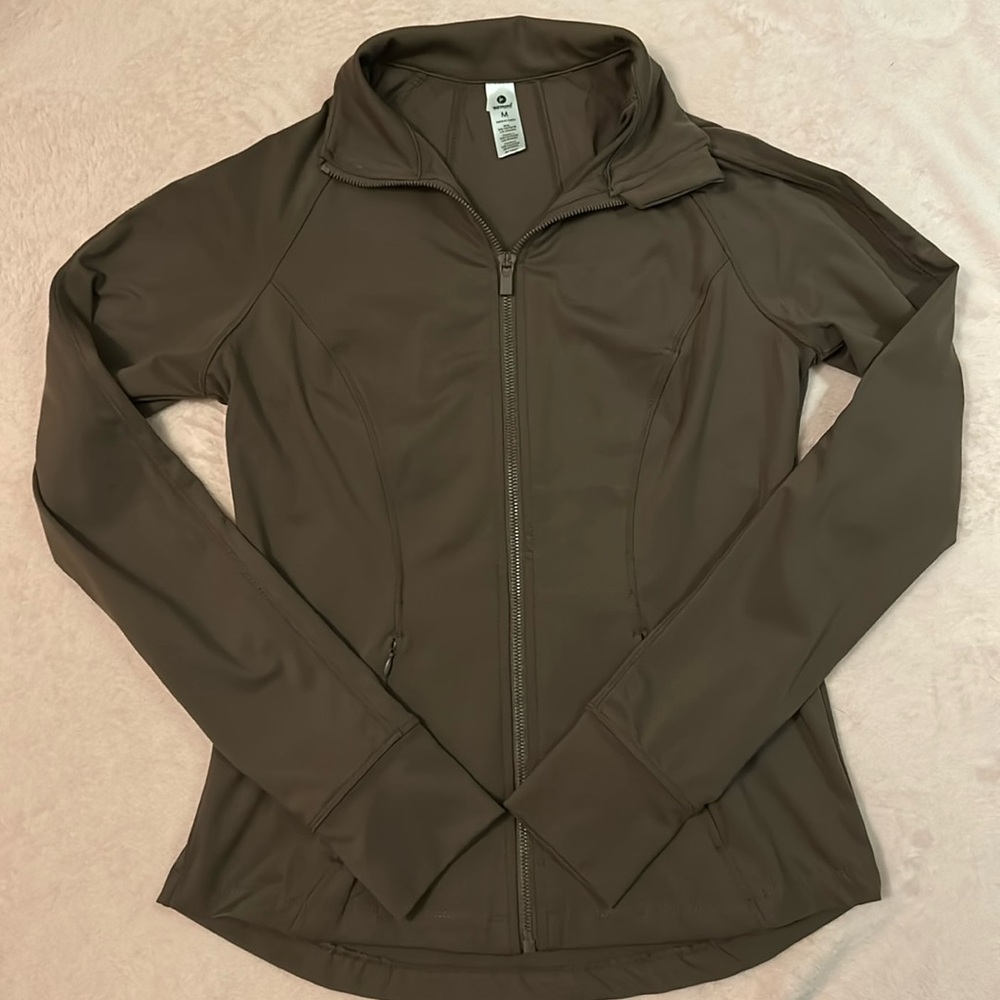 90 Degree Zip Up